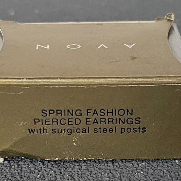 Avon Spring Fashion Pierced Earrings - Vintage 1997 Gold Tone - Picture 4 of 5